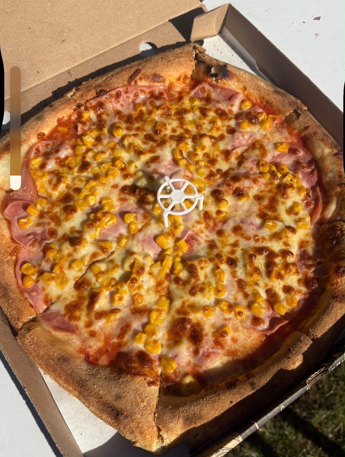 Pizza Prosciutto cu Porumb